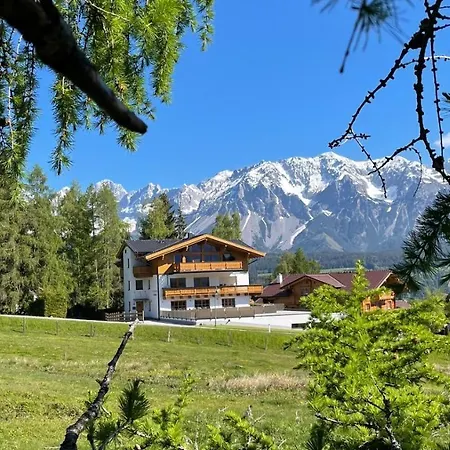 Schwab In & Out Apartment Schladming